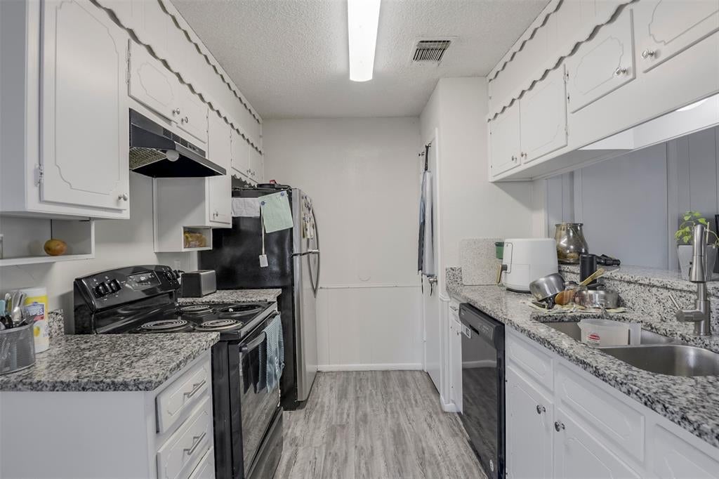 625 NW Renfro St, Burleson, TX 76028 photo