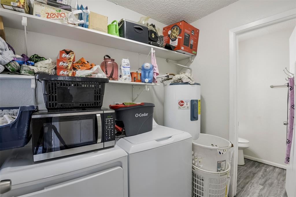625 NW Renfro St, Burleson, TX 76028 photo