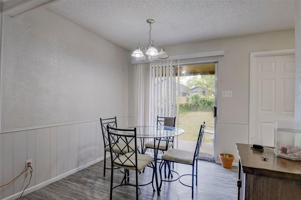 625 NW Renfro St, Burleson, TX 76028 photo