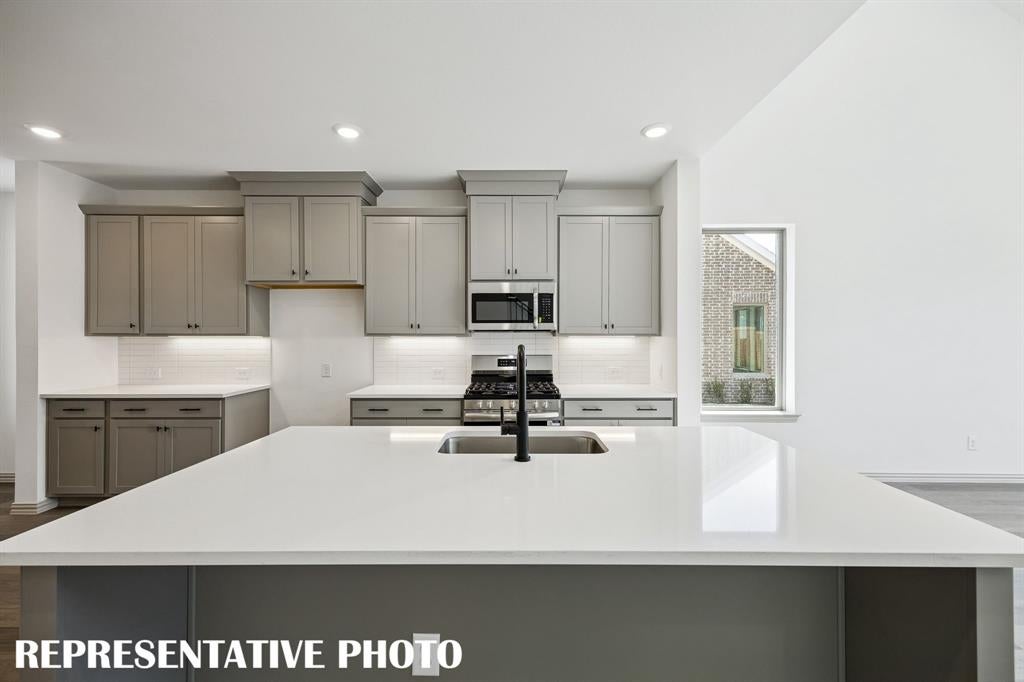 3557 Pierce Ln, Grand Prairie, TX 75052 photo