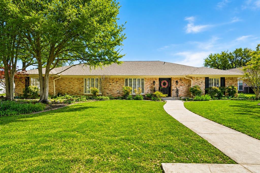 4201 Winding Way, Benbrook, TX 76126