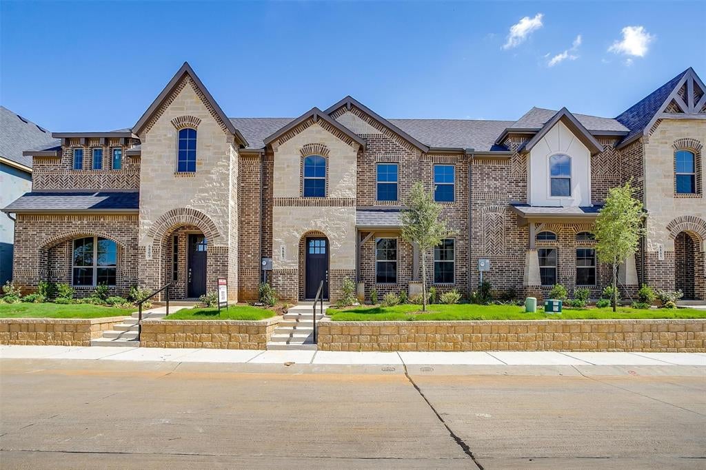 6914 Houndstooth Pl, Arlington, TX 76001 photo