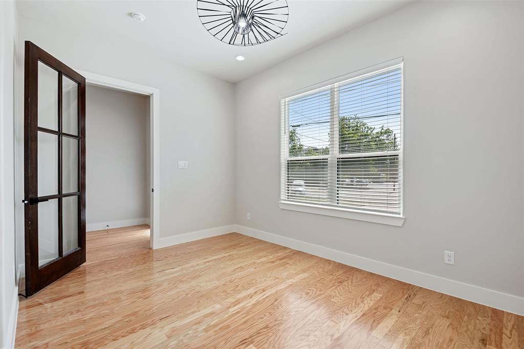 409 N Rogers St, Waxahachie, TX 75165 photo