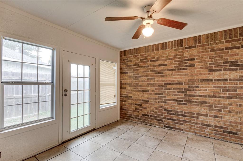 902 Wayne Ave, Duncanville, TX 75137 photo