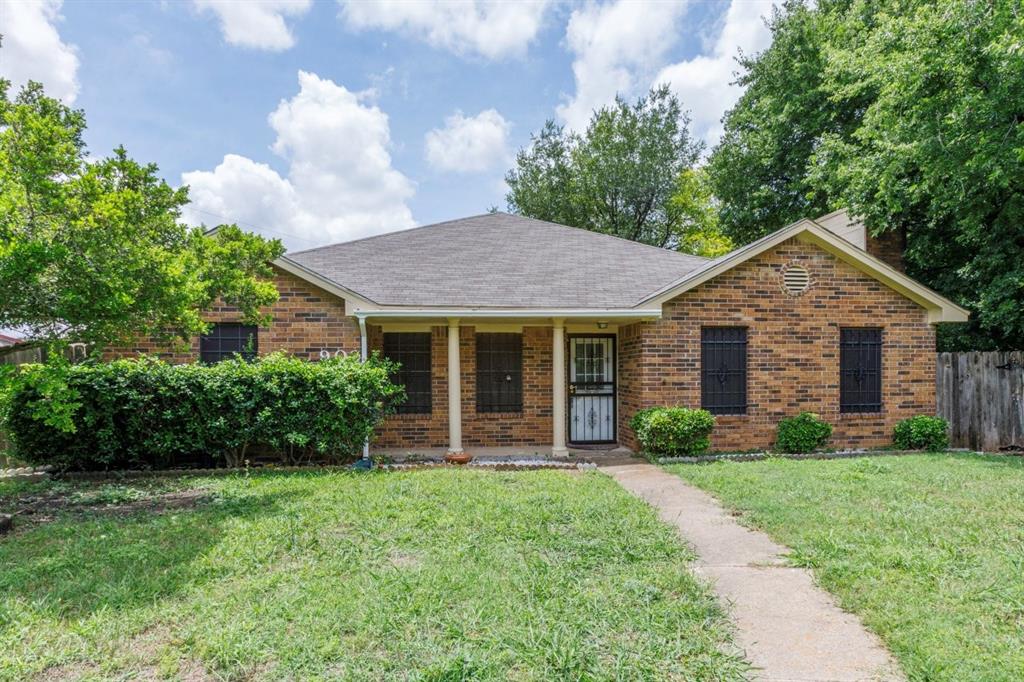 902 Wayne Ave, Duncanville, TX 75137