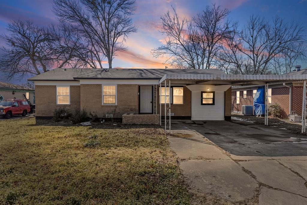 2117 Frazier St, Greenville, TX 75401
