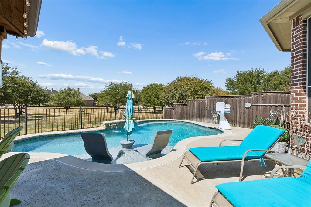 7625 Ridgedale Ct, Sachse, TX 75048