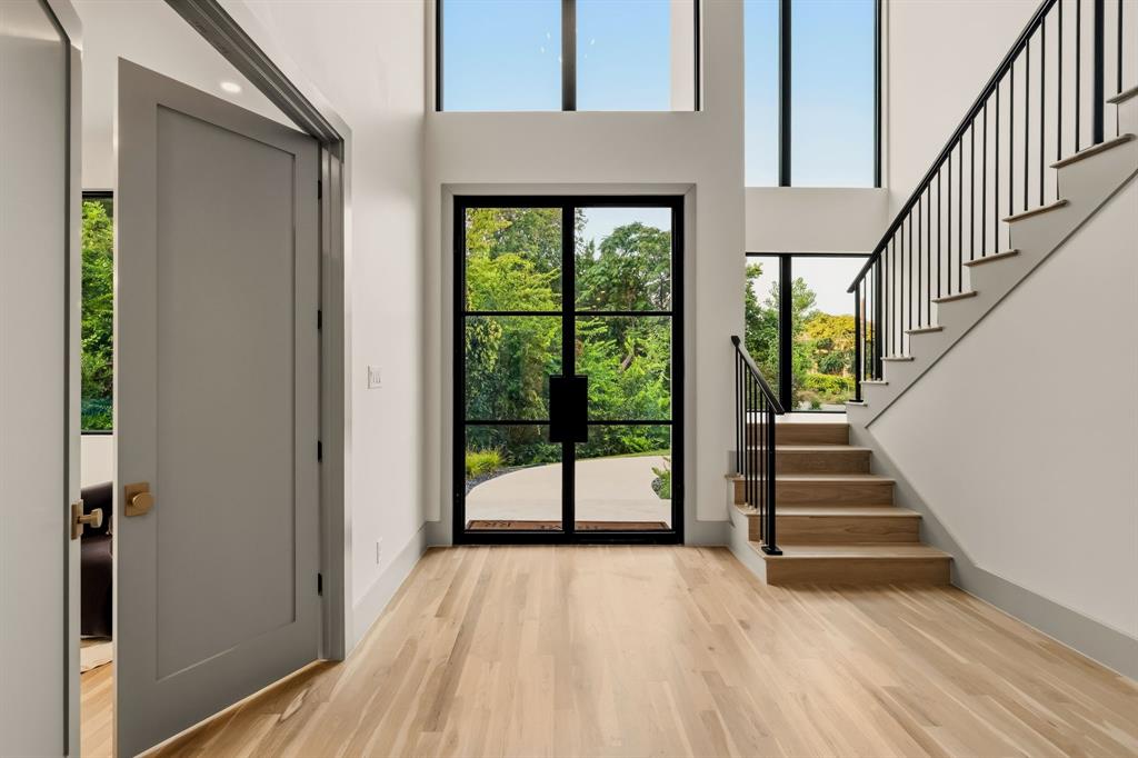 6984 Santa Barbara Dr, Dallas, TX 75214 photo