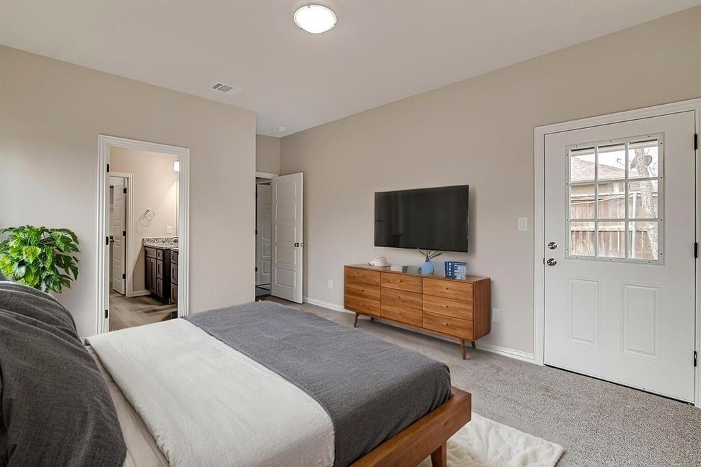 1005 E Tucker St, Fort Worth, TX 76104 photo