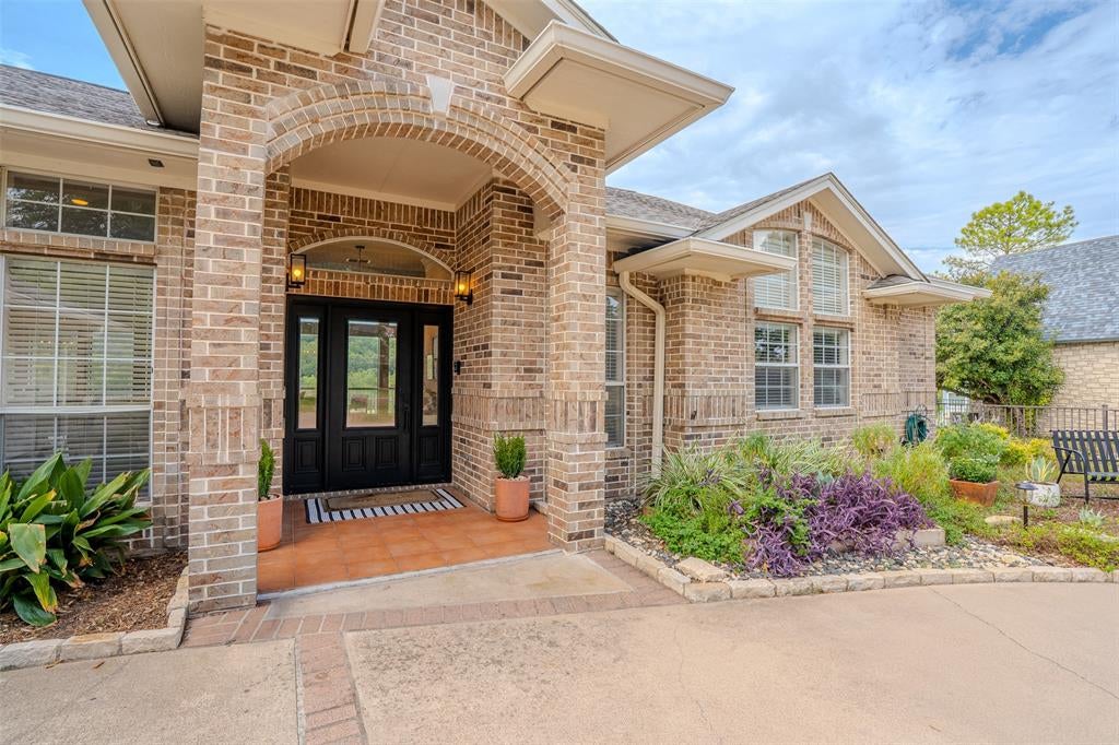 9210 Ravenswood Rd, Granbury, TX 76049 photo