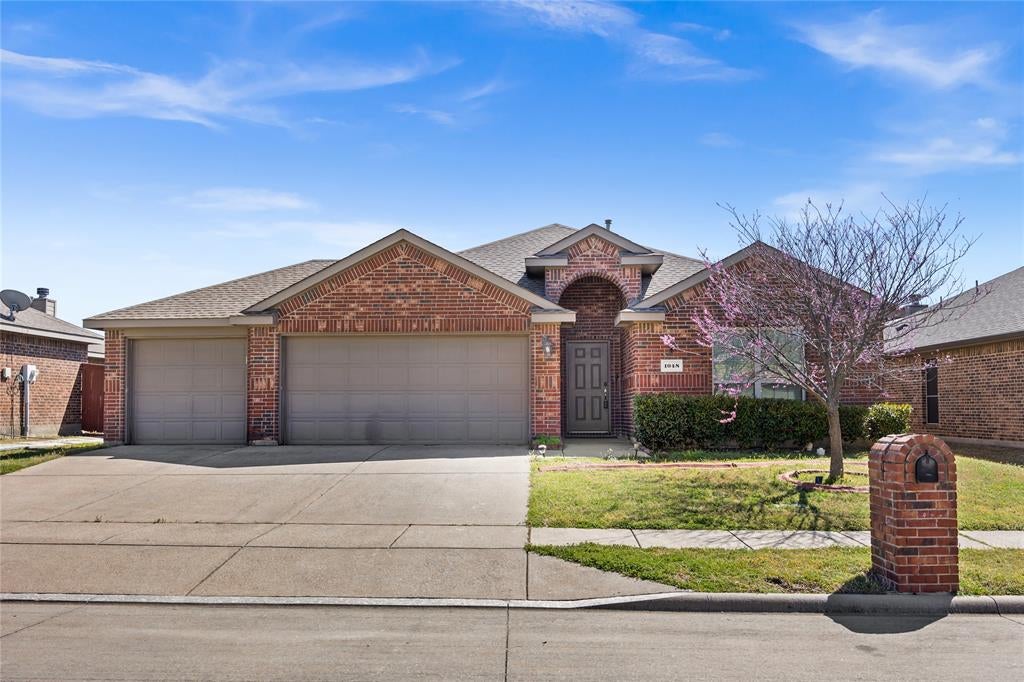 1048 Mercury Dr, Lavon, TX 75166