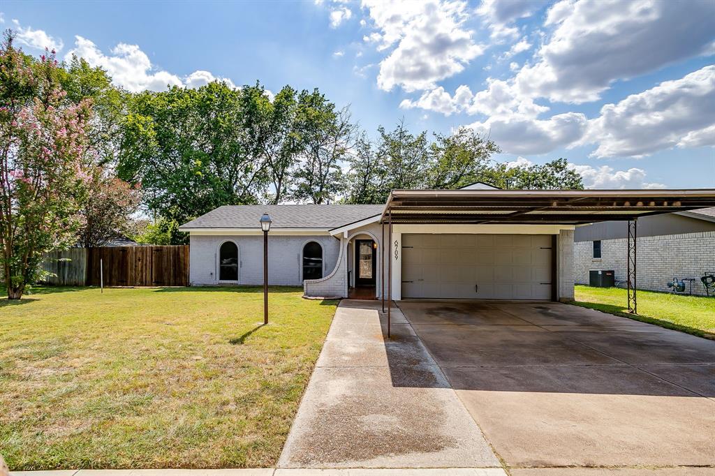 6709 Summit Ridge Dr, Watauga, TX 76148 photo