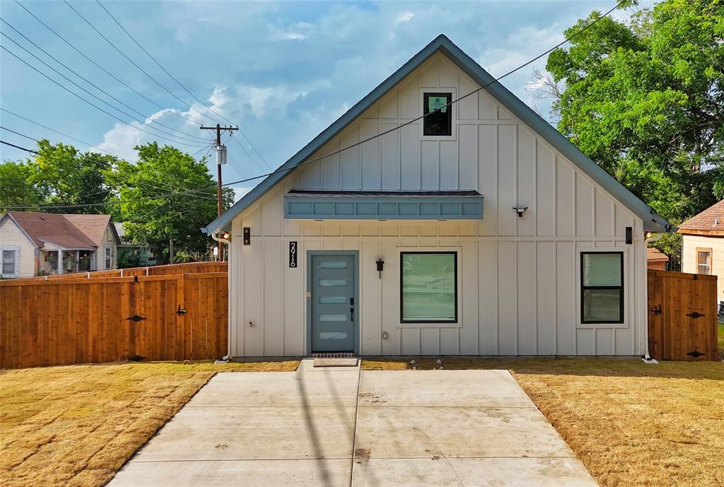 2916 Hemphill St, Greenville, TX 75401 photo