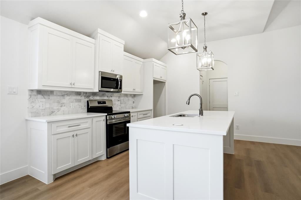 141 Joel St, Springtown, TX 76082 photo