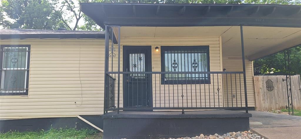 3322 NW 30 St, Fort Worth, TX 76106 photo