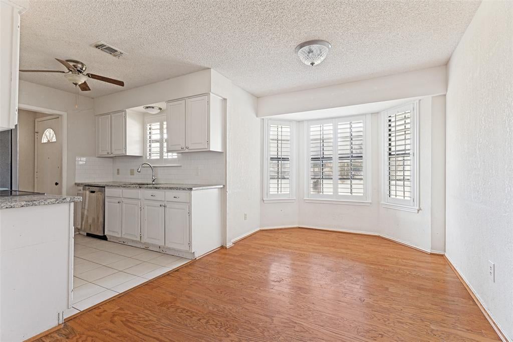 704 Short St, Saginaw, TX 76179 photo