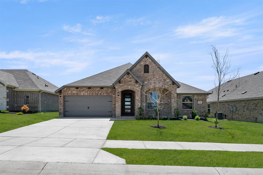 220 Mercy St, Godley, TX 76044