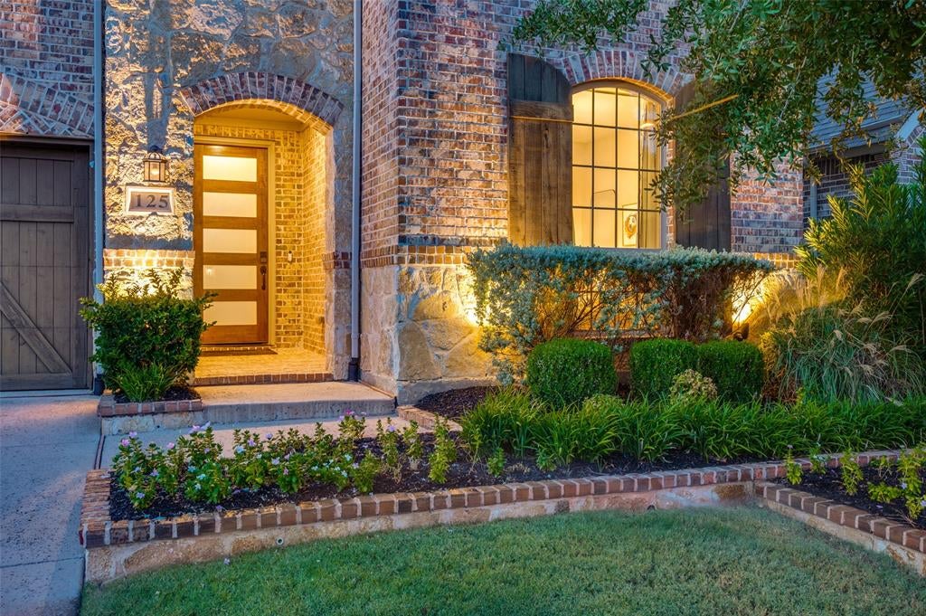 125 Erling Ln, Irving, TX 75039 photo