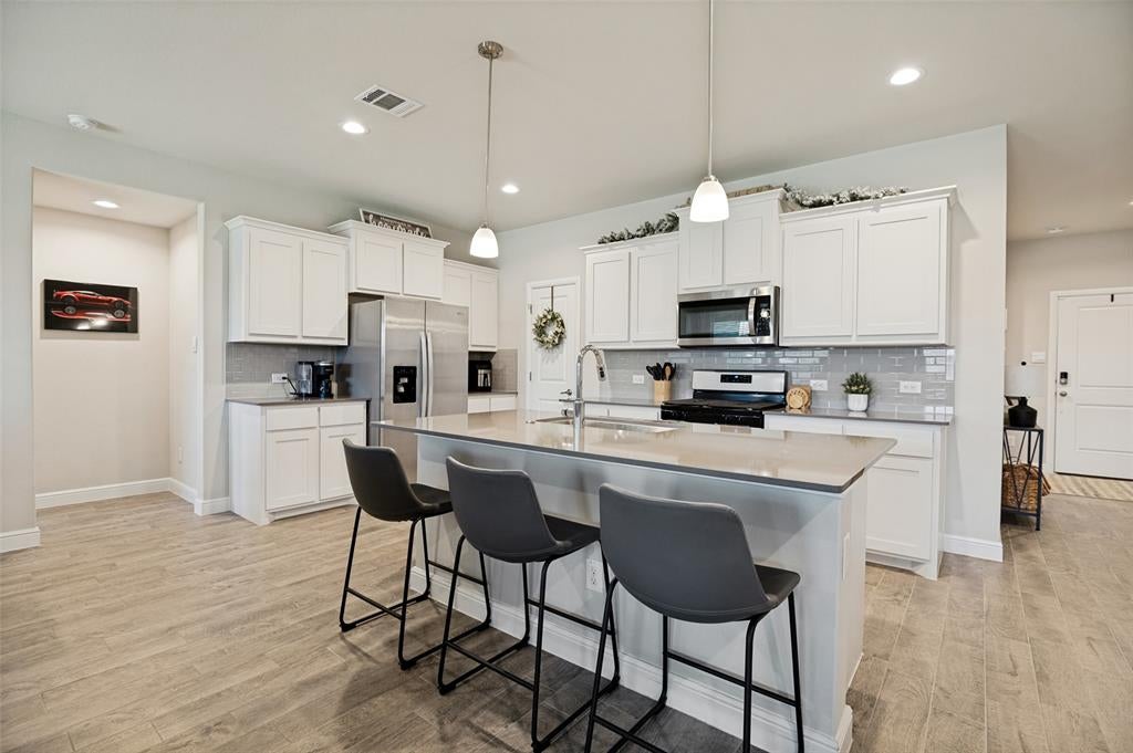1337 Rolling Meadows Dr, Cedar Hill, TX 75104 photo