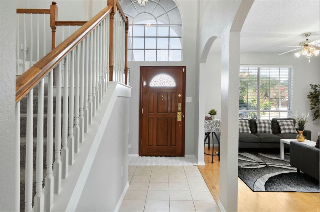 3348 Autumn View Dr, Grand Prairie, TX 75050 photo