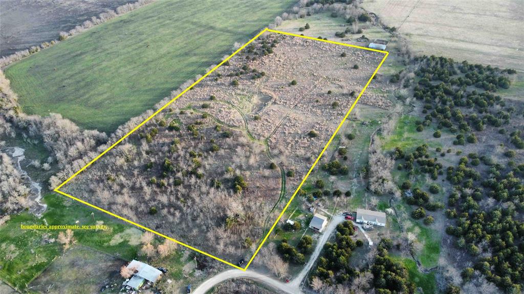 7 County Road 3425, Honey Grove, TX 75446