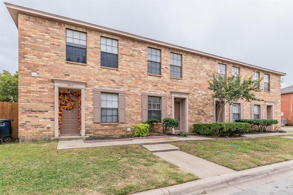 5765 Shadydell Dr, Fort Worth, TX 76135