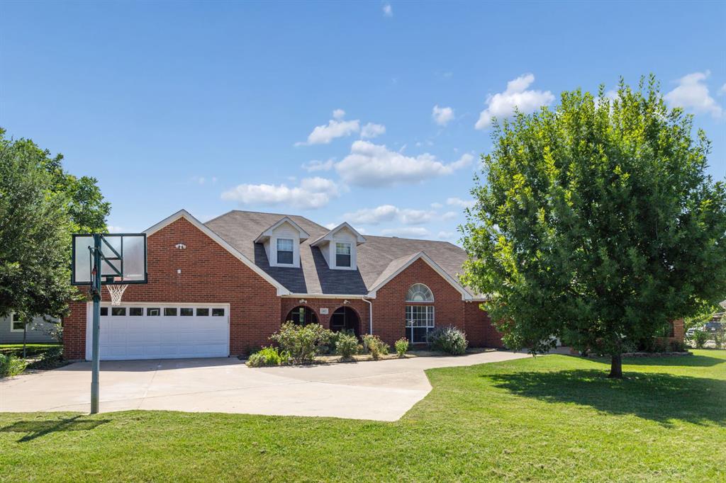 2412 Chickering Rd, Cleburne, TX 76031 photo