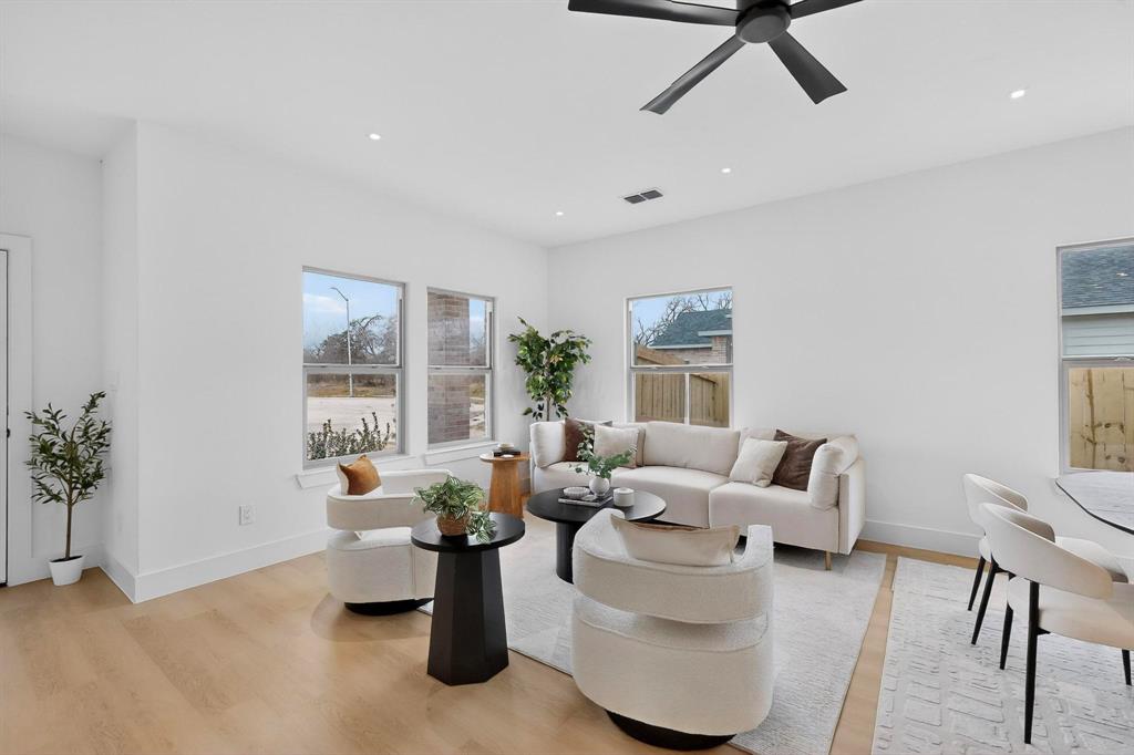 10190 Budtime Ln, Dallas, TX 75217 photo