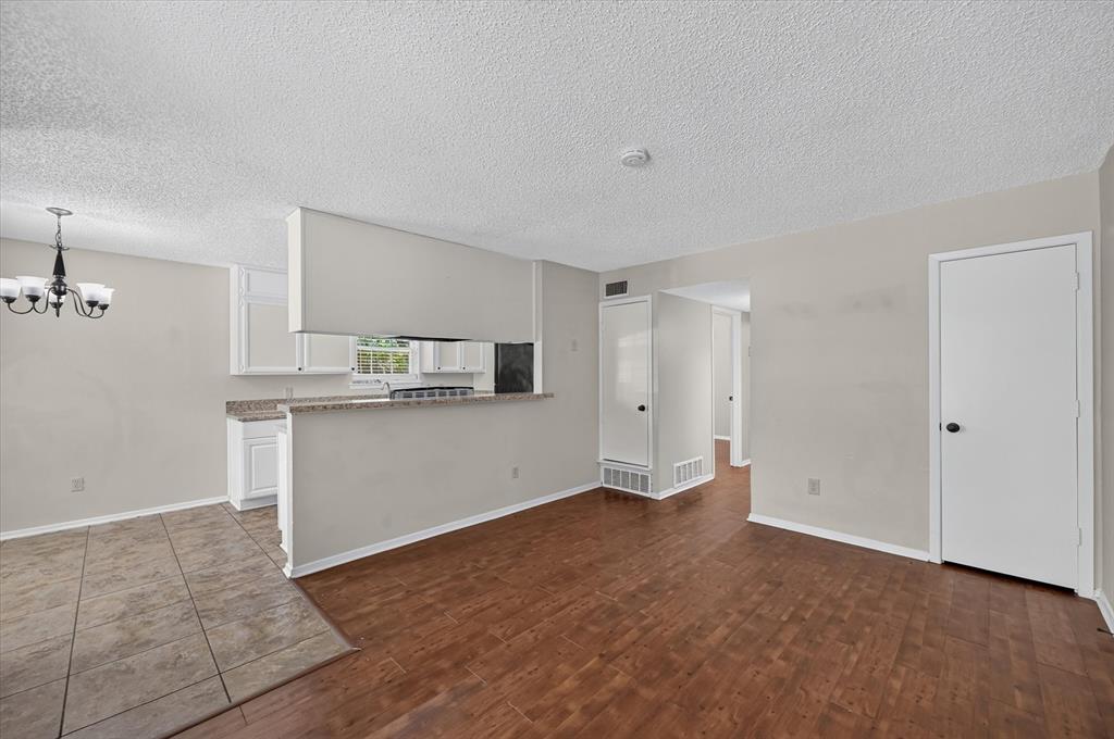 620 Race St, Crowley, TX 76036 photo