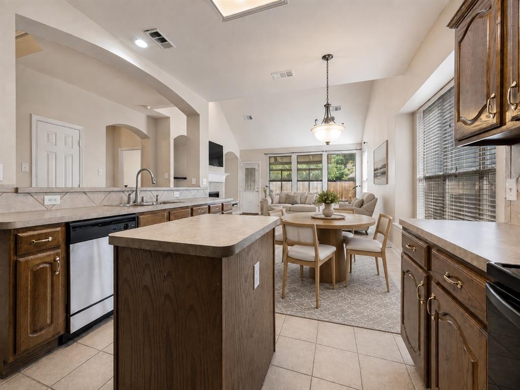 4205 Creek Falls Dr, Corinth, TX 76208 photo
