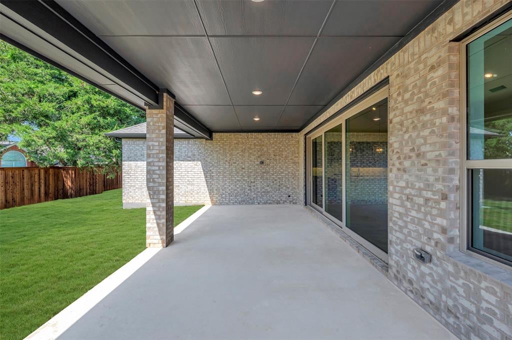 3008 Sandy Spring Dr, Arlington, TX 76017
