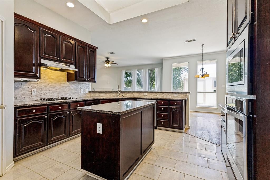 5856 Echo Bluff Dr, Haltom City, TX 76137 photo