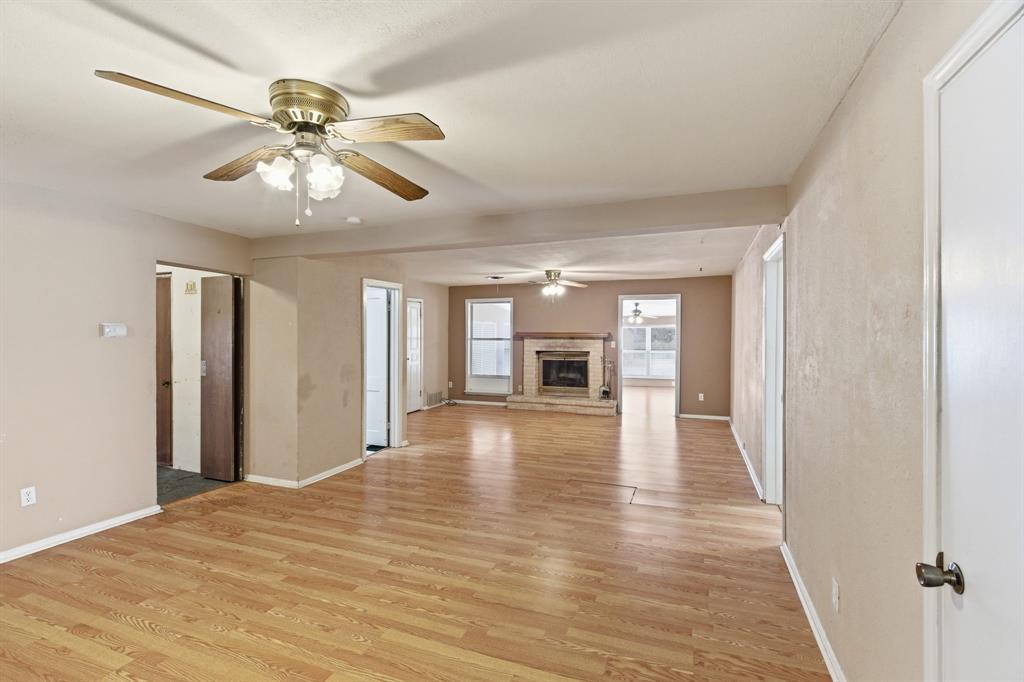 311 W 7 St, Irving, TX 75060 photo