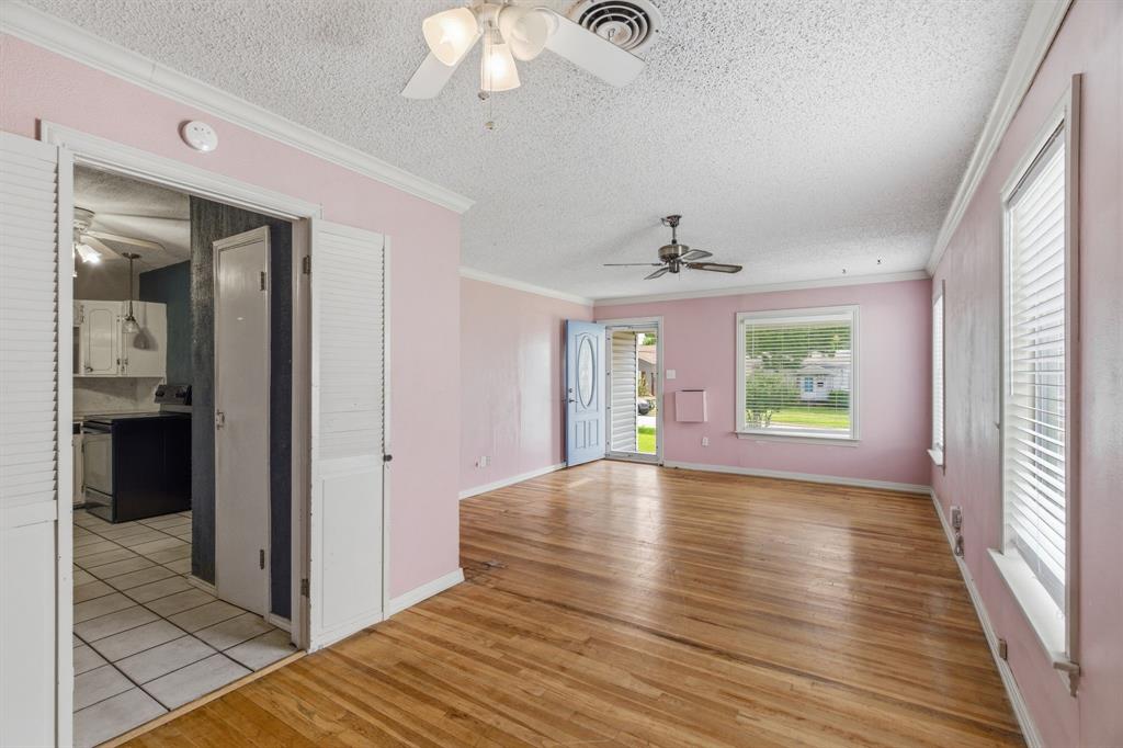 311 W 7 St, Irving, TX 75060 photo