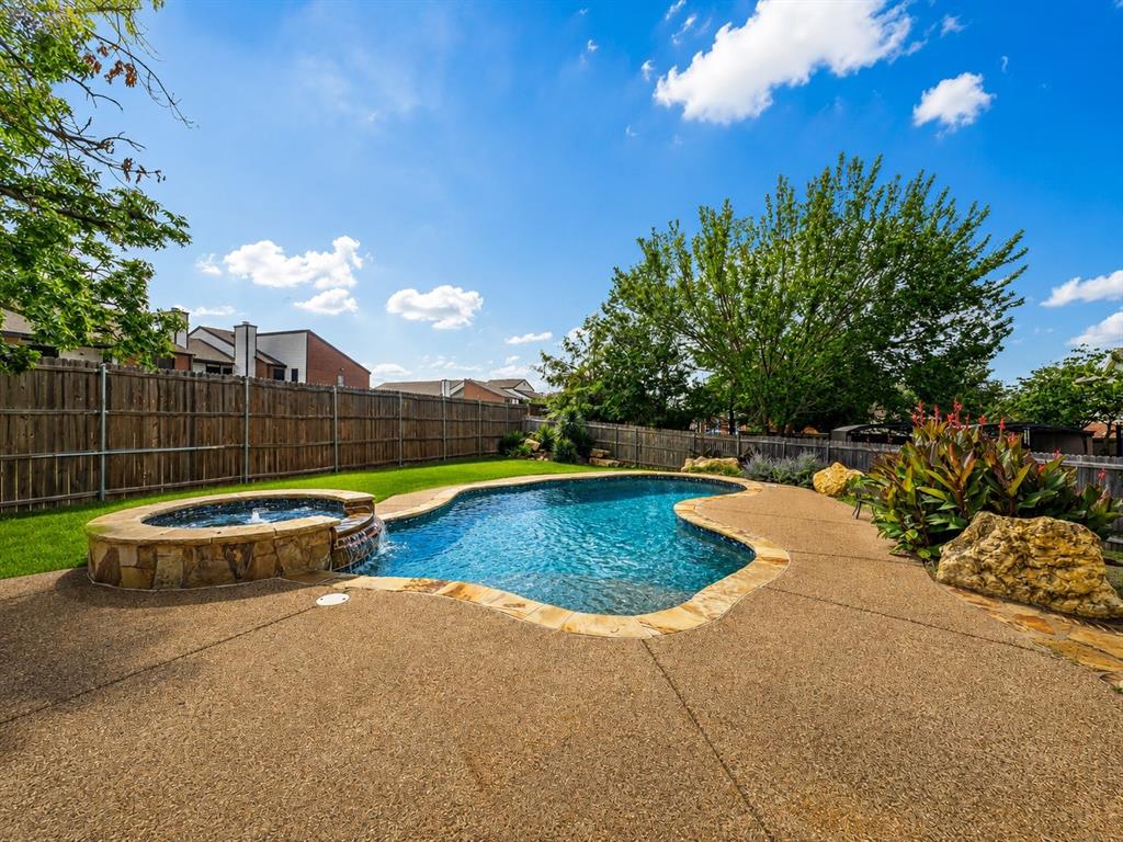 6512 Brighton Ct, North Richland Hills, TX 76180 photo