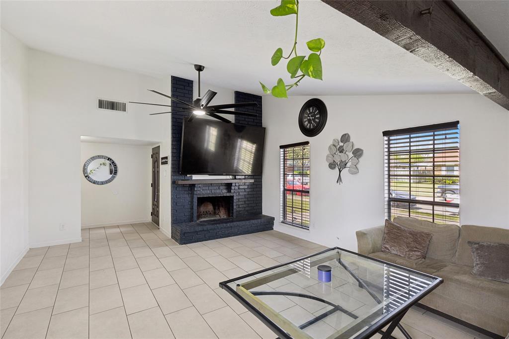 1905 Montana Trl, Grand Prairie, TX 75052 photo