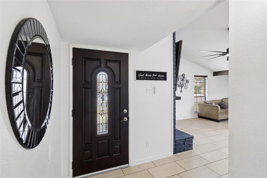1905 Montana Trl, Grand Prairie, TX 75052 photo
