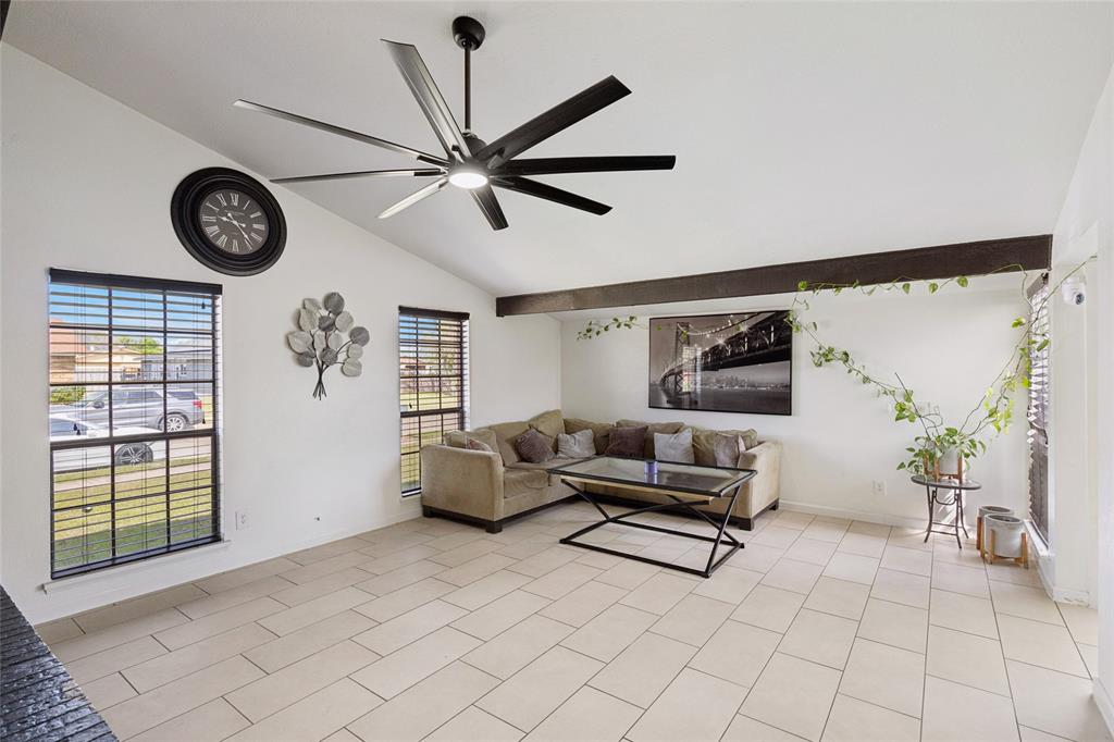 1905 Montana Trl, Grand Prairie, TX 75052 photo