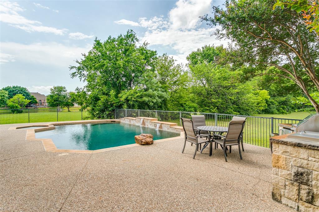 631 Deforest Ct, Coppell, TX 75019 photo