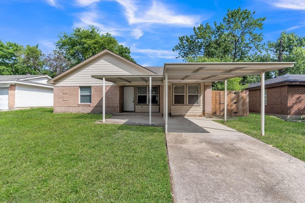 1800 Buena Vista St, Mesquite, TX 75149