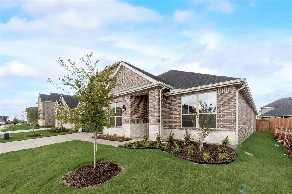 Single Family Residence in Celina TX 5709 Ferrers Drive 2.jpg