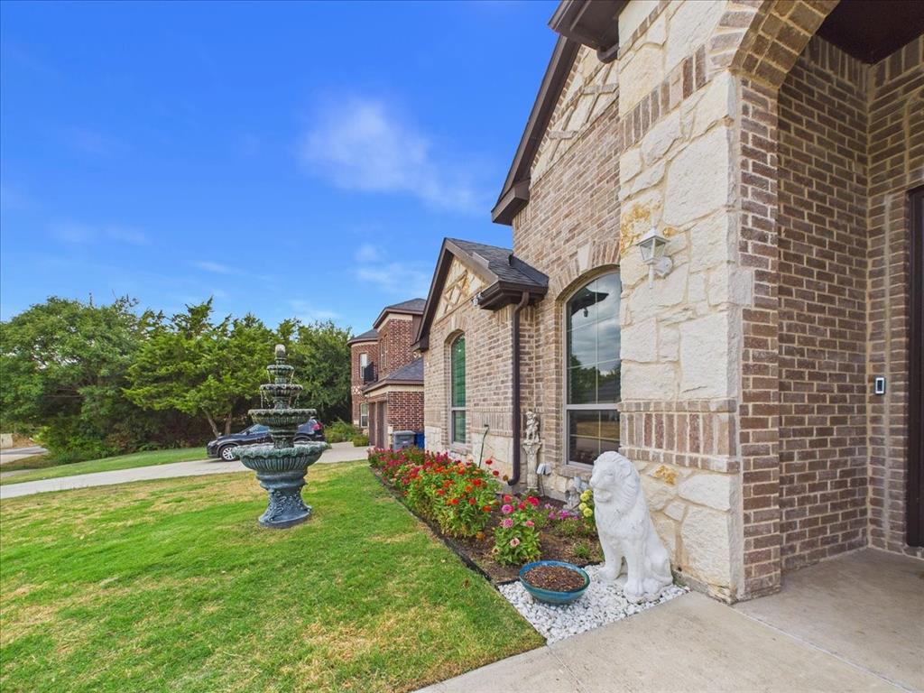 7575 Saddleridge Dr, Dallas, TX 75249 photo