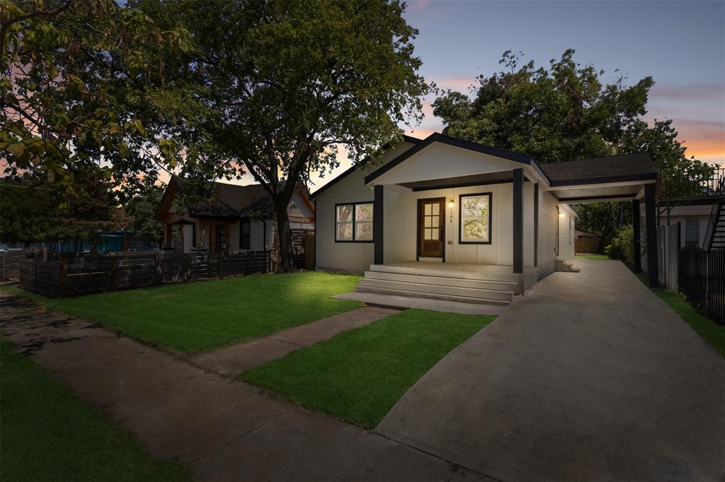 1104 S Brighton Ave, Dallas, TX 75208 photo
