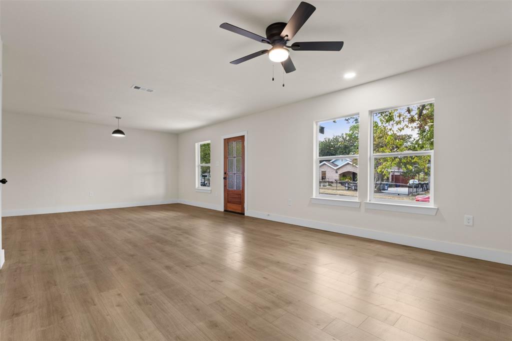 1104 S Brighton Ave, Dallas, TX 75208 photo