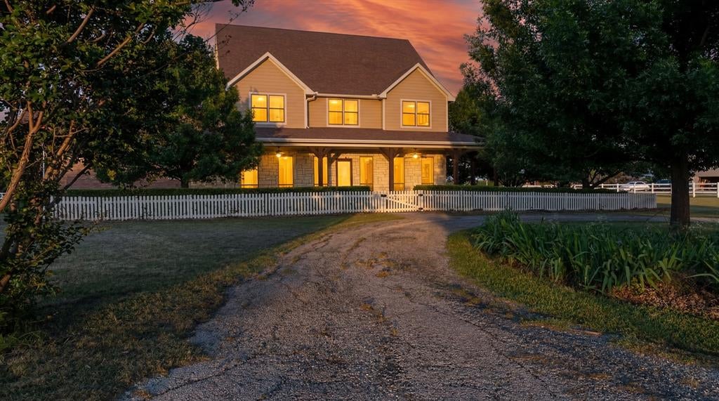 6670 Green Valley Cir, Aubrey, TX 76227 photo