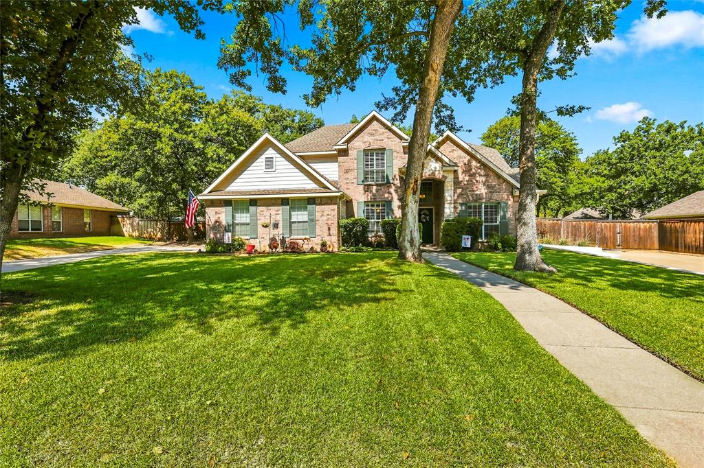 1565 Flying Jib Dr, Azle, TX 76020