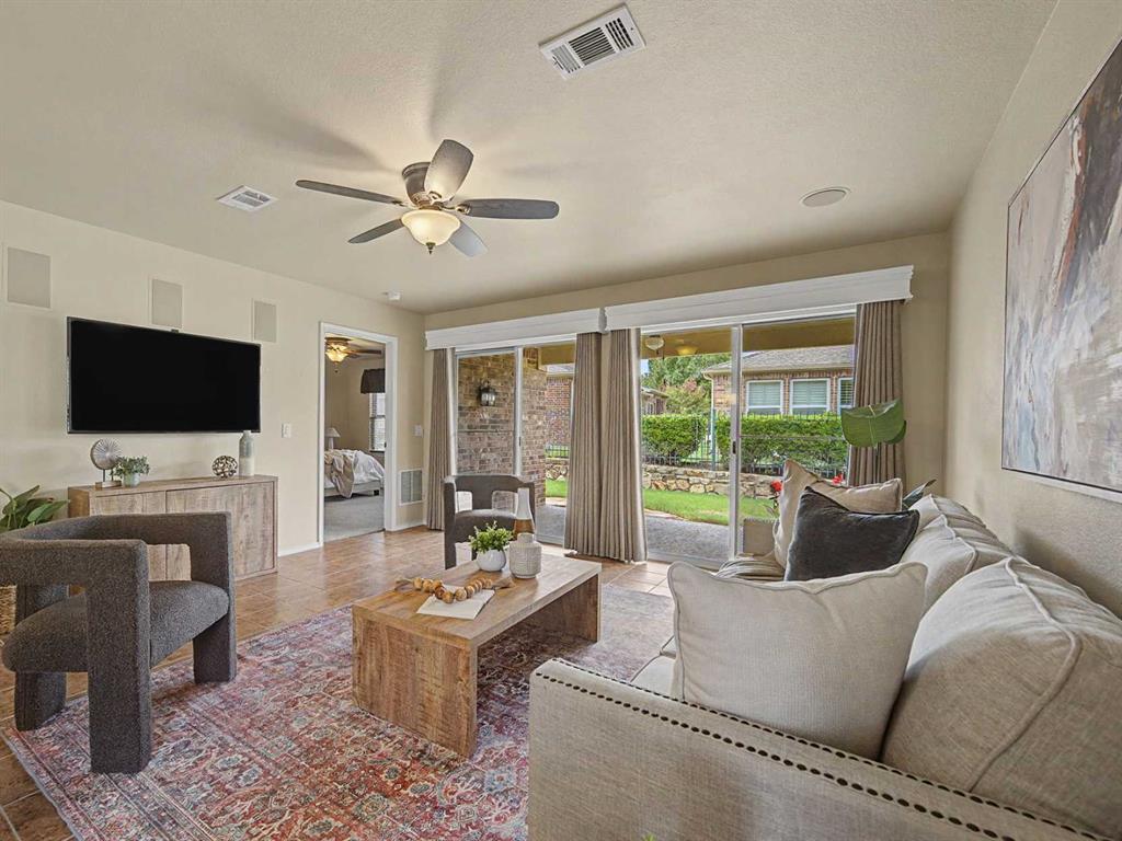 7975 Estancia Dr, Frisco, TX 75036