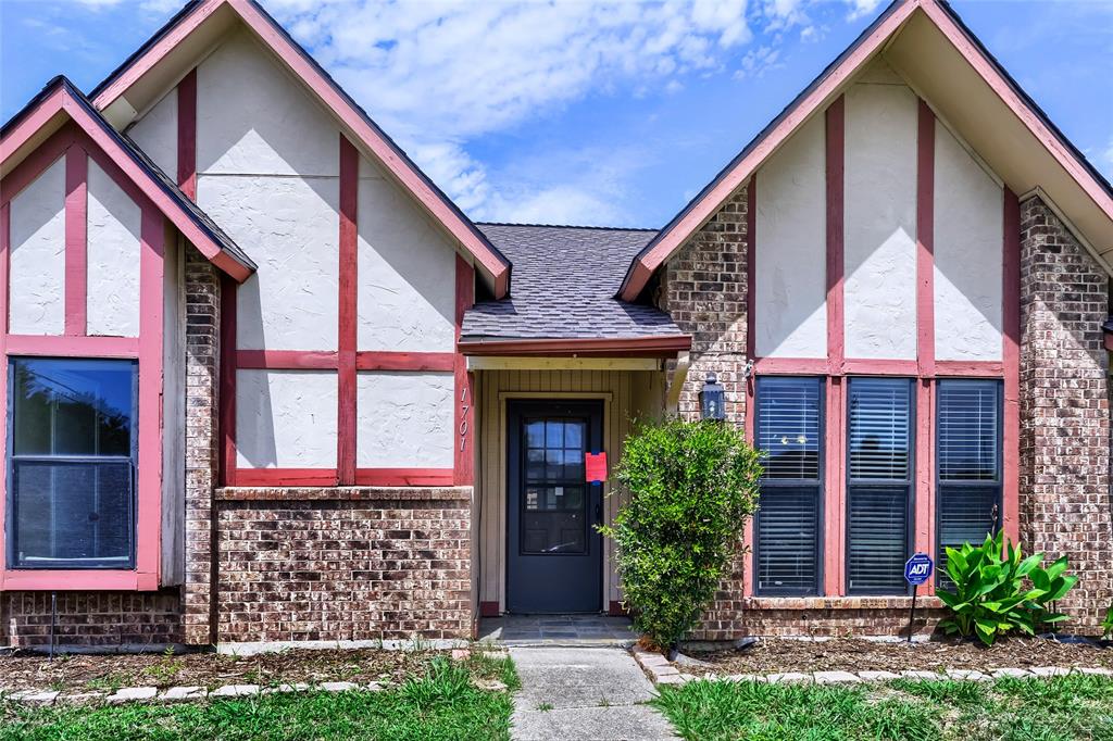 1701 Paxton Dr, Carrollton, TX 75007 photo