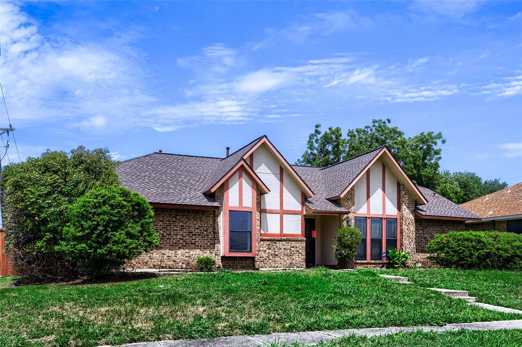 1701 Paxton Dr, Carrollton, TX 75007 photo
