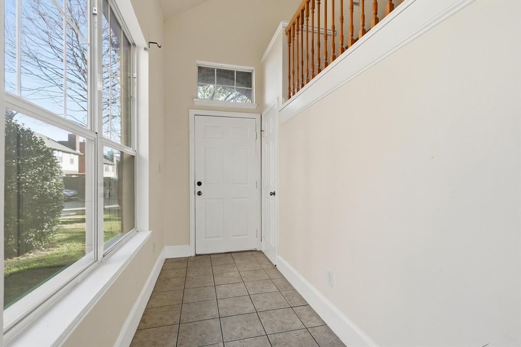 908 Plaza Ln, Richardson, TX 75080 photo